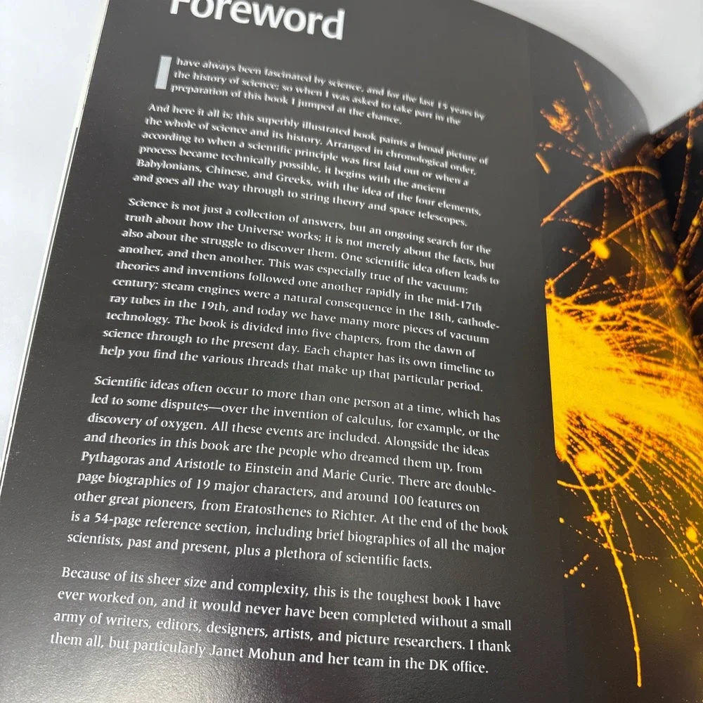SCIENCE: THE DEFINITIVE VISUAL GUIDE By Robert Dinwiddie & Giles Sparrow **NEW**